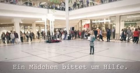 Weihnachtszeit - Weihnachts-Flashmob mit Chris Lass _ Gott sei Dank - YouTube